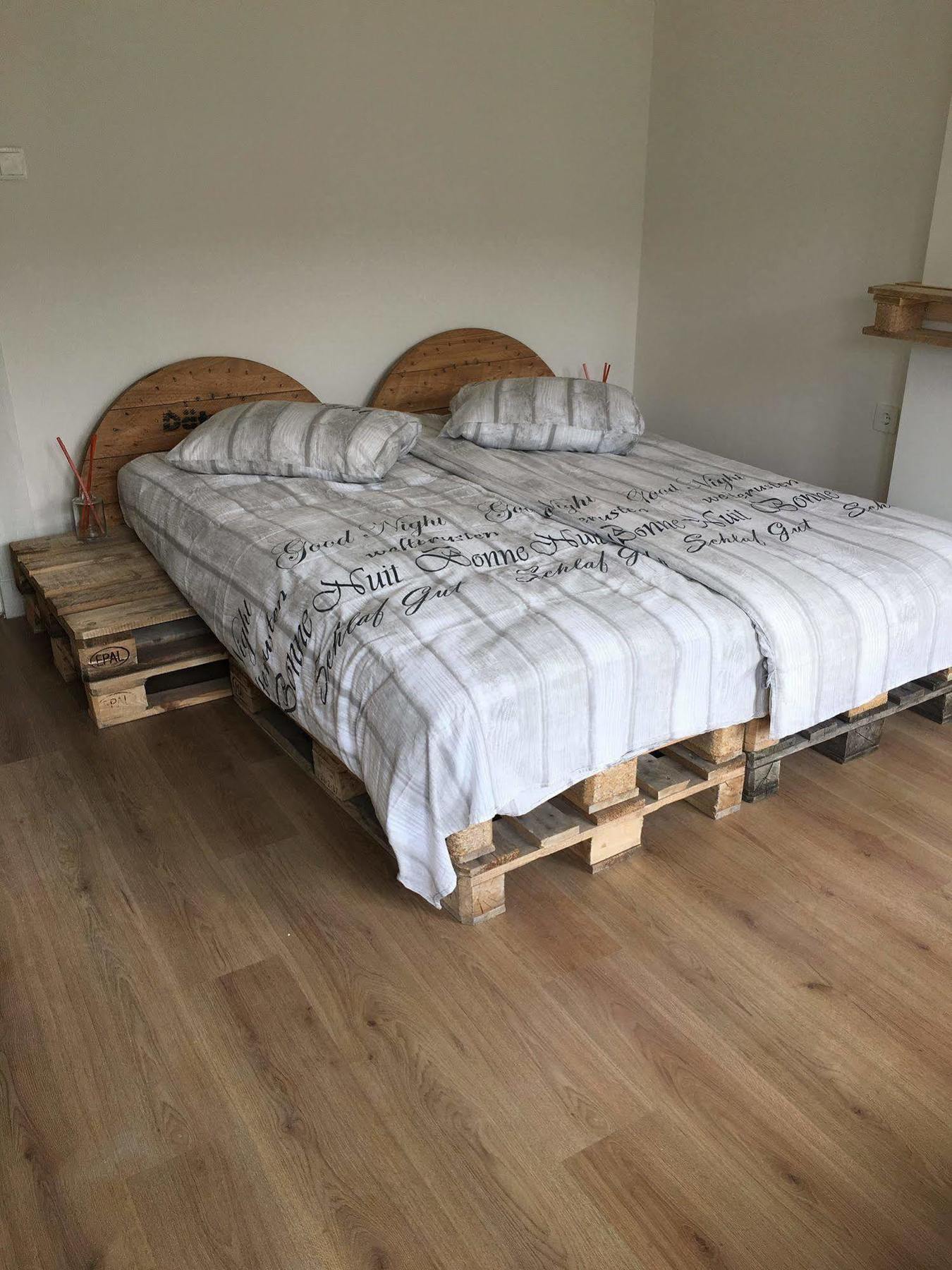 B&B Check Mate Roermond Buitenkant foto