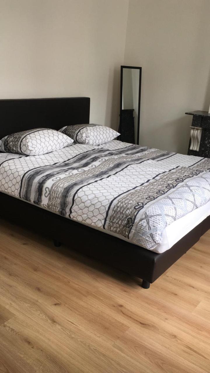 B&B Check Mate Roermond Buitenkant foto