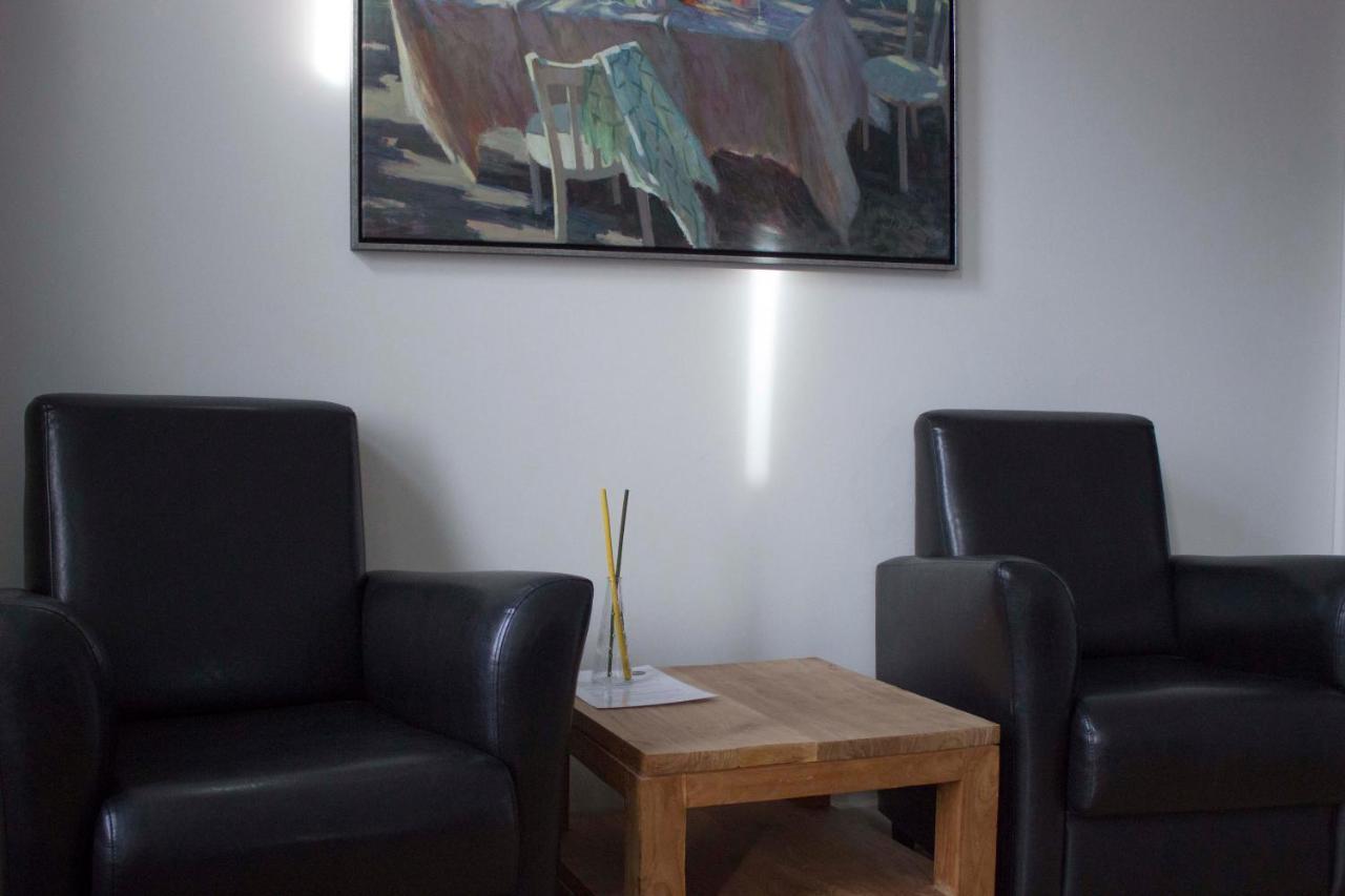 B&B Check Mate Roermond Buitenkant foto