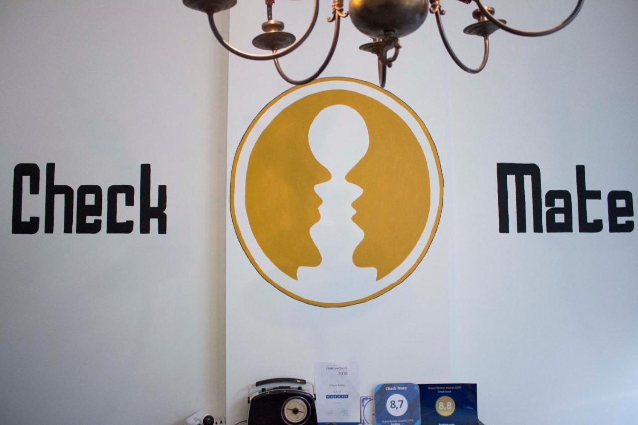 B&B Check Mate Roermond Buitenkant foto