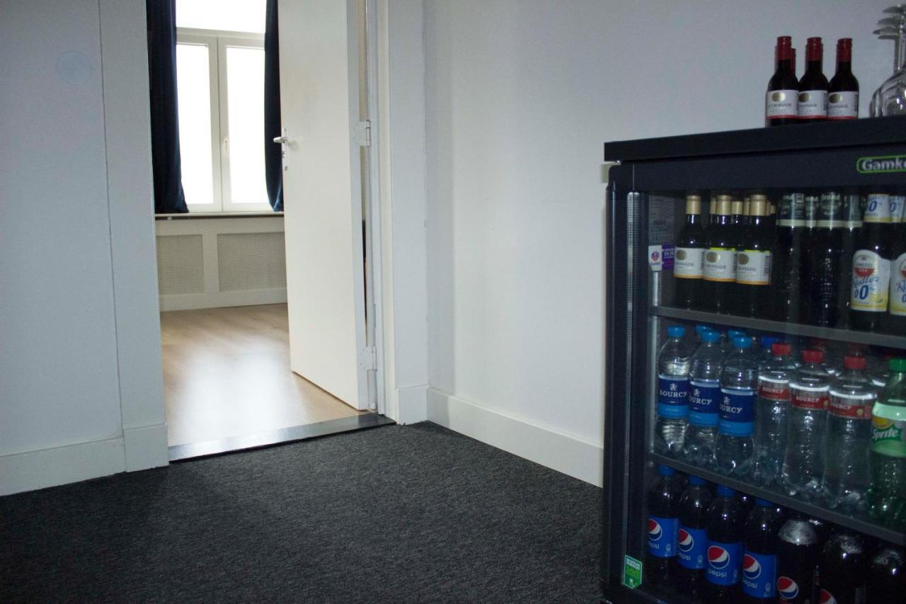 B&B Check Mate Roermond Buitenkant foto