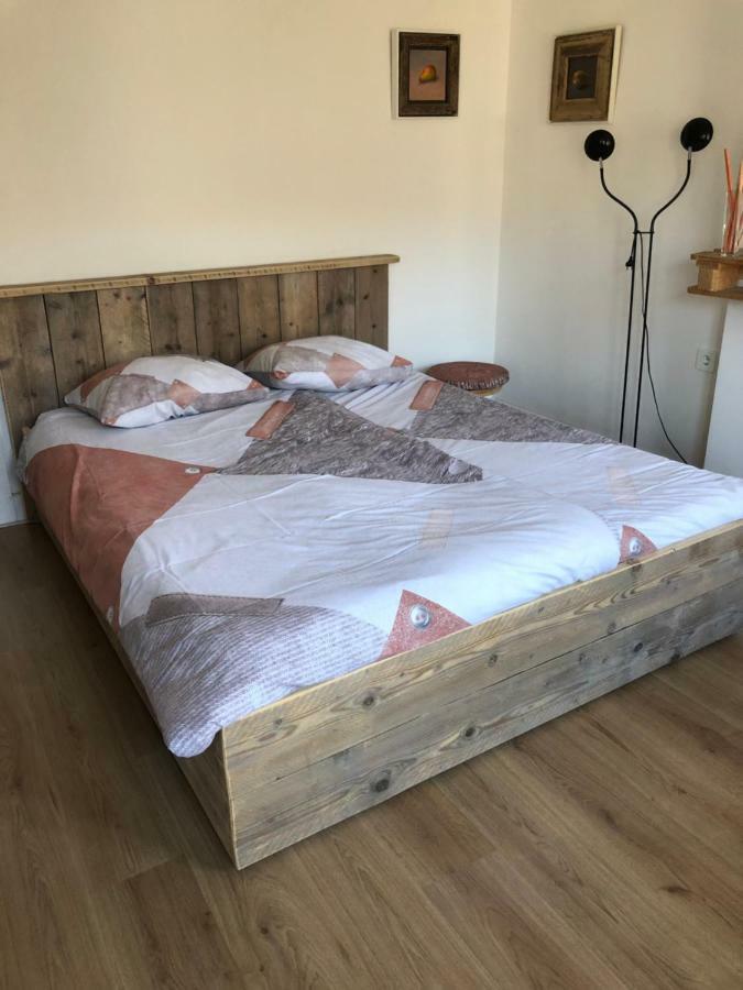 B&B Check Mate Roermond Buitenkant foto